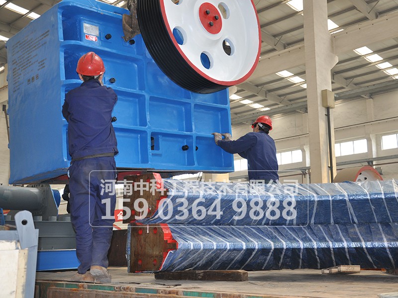 顎式破碎機(jī)的表示及大型、中型、小型定義